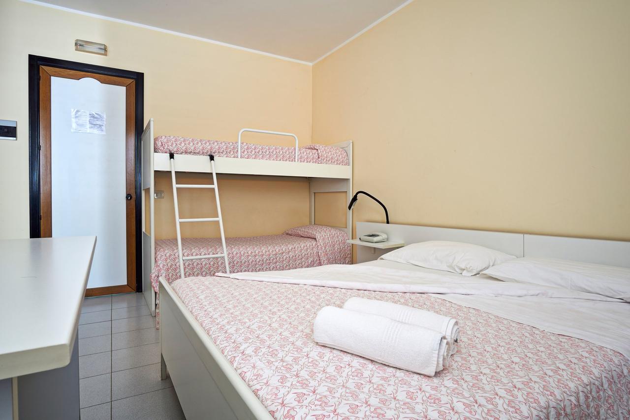 Hotel Mazzurco Cesarò 外观 照片